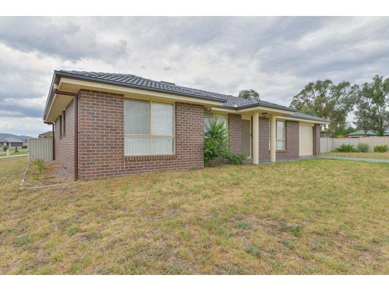 38 Marathon Street, Tamworth NSW 2340
