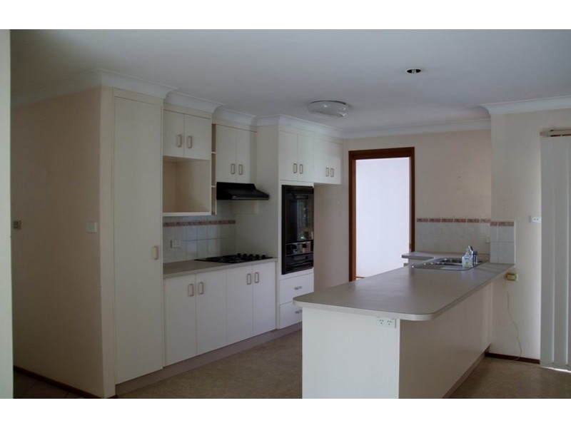 16 Beattie Boulevard, Tamworth NSW 2340