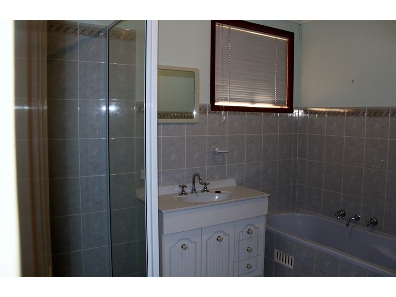 16 Beattie Boulevard, Tamworth NSW 2340