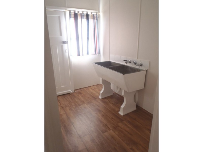 30 Hall Street, Tamworth NSW 2340