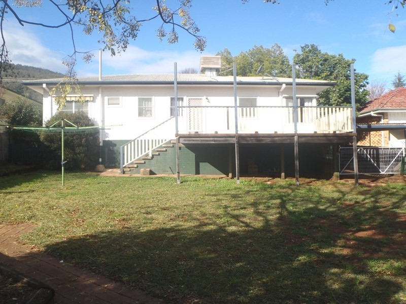 30 Hall Street, Tamworth NSW 2340