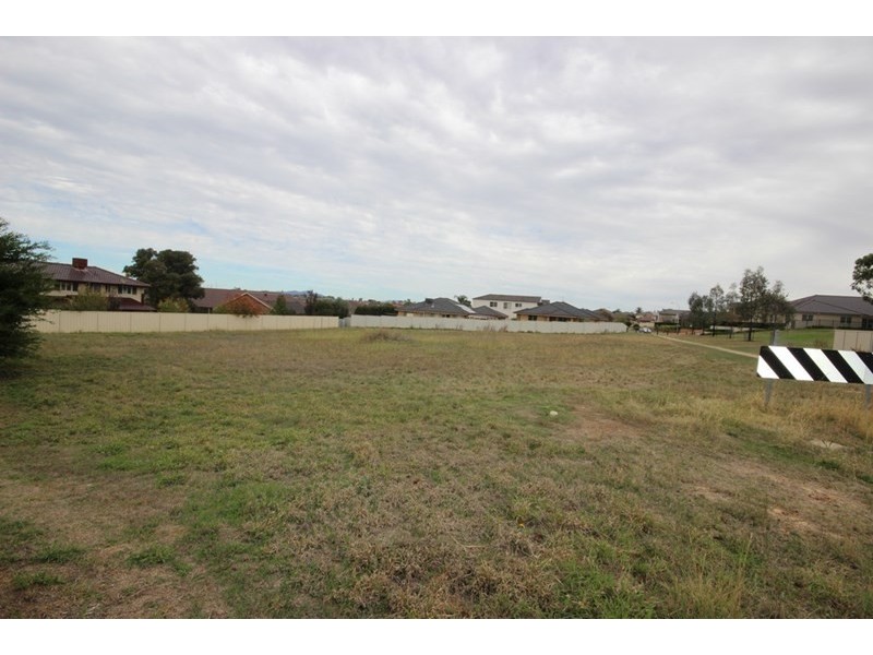 37 Ebony Close, Tamworth NSW 2340