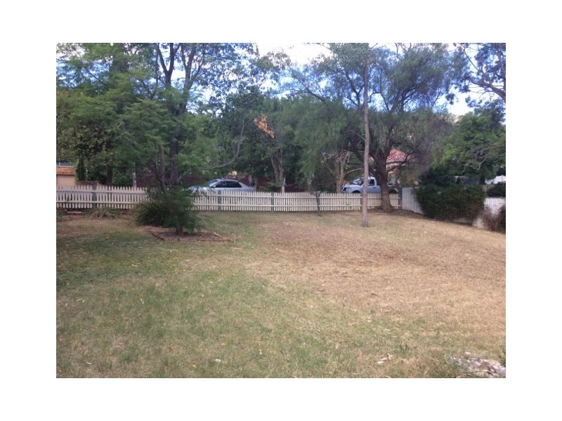 155 Upper Street, Tamworth NSW 2340