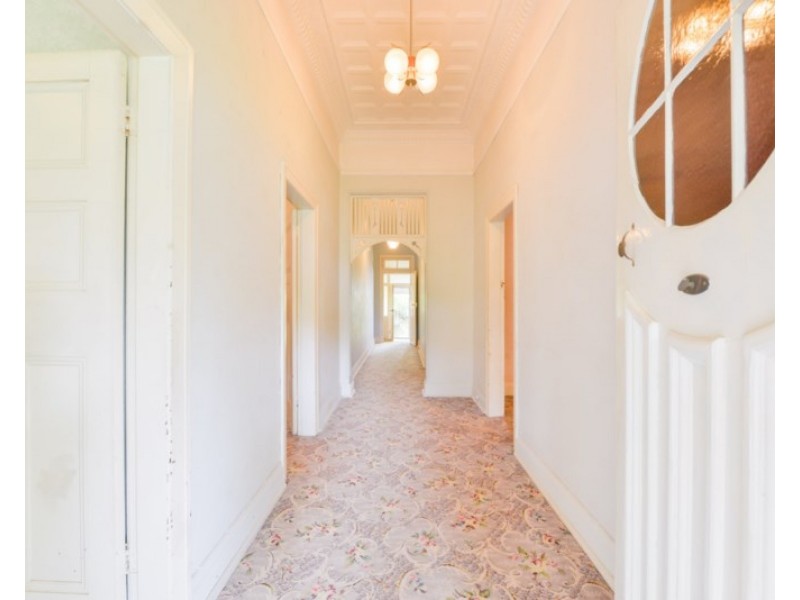 107 Carthage Street, Tamworth NSW 2340