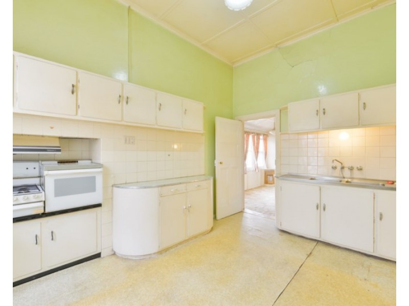 107 Carthage Street, Tamworth NSW 2340