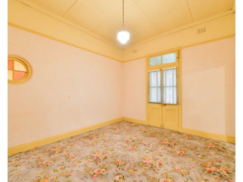 107 Carthage Street, Tamworth NSW 2340