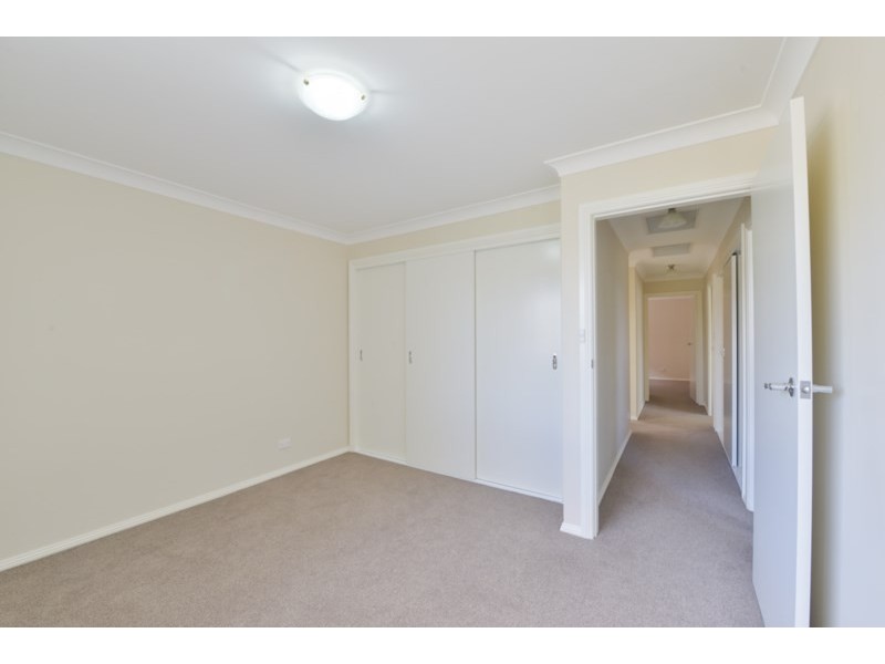 6B Iris Close, Kootingal NSW 2352