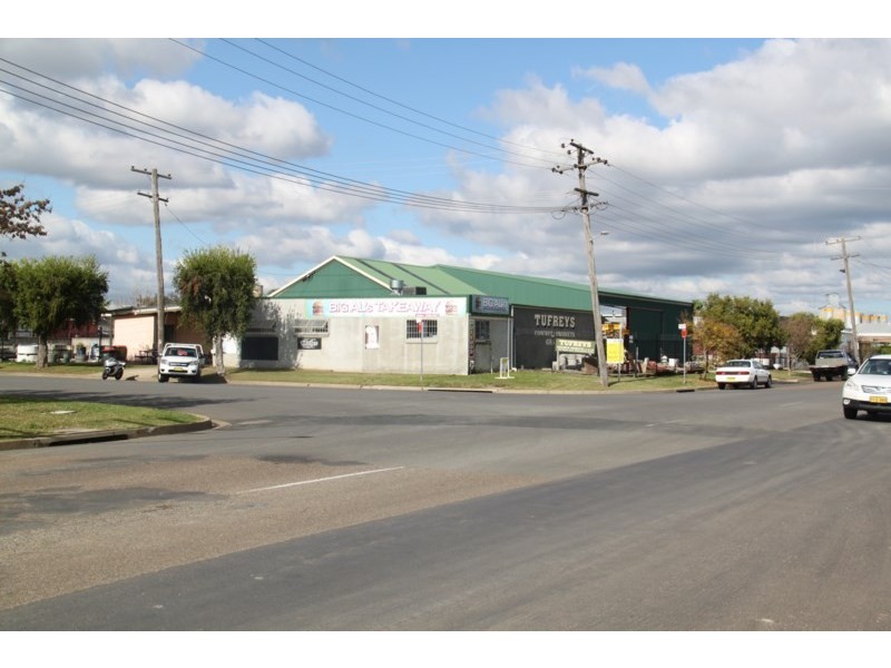 14-16 Lockheed Street, Tamworth NSW 2340
