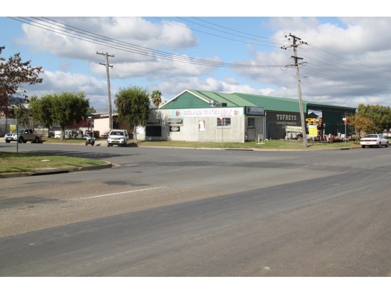 14-16 Lockheed Street, Tamworth NSW 2340