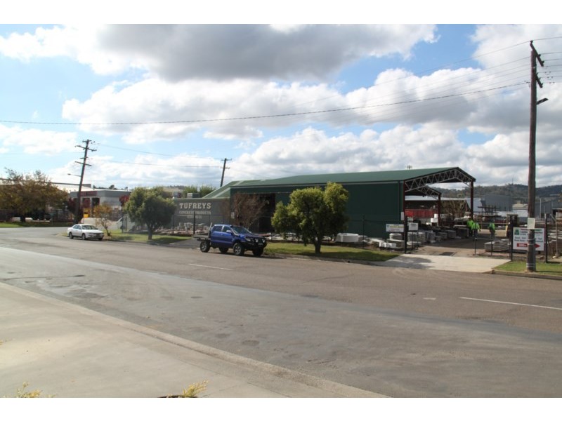 14-16 Lockheed Street, Tamworth NSW 2340