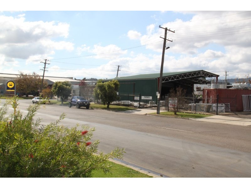 14-16 Lockheed Street, Tamworth NSW 2340