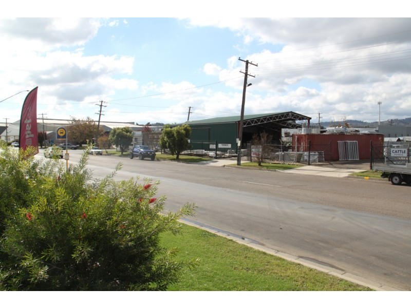 14-16 Lockheed Street, Tamworth NSW 2340