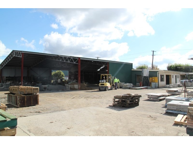14-16 Lockheed Street, Tamworth NSW 2340
