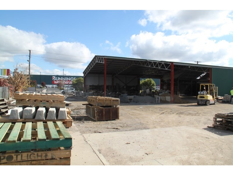 14-16 Lockheed Street, Tamworth NSW 2340