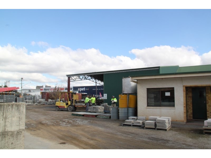 14-16 Lockheed Street, Tamworth NSW 2340