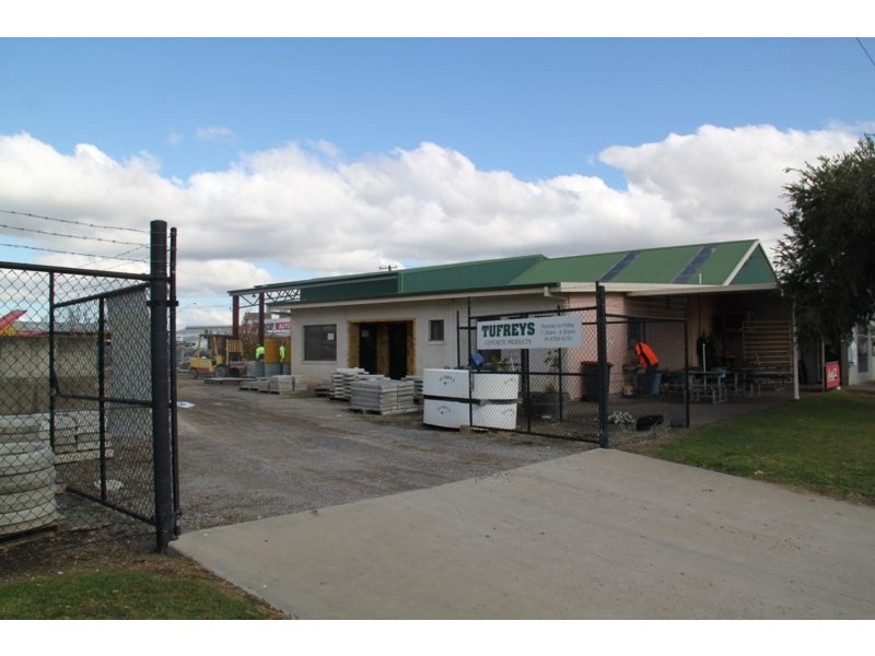14-16 Lockheed Street, Tamworth NSW 2340