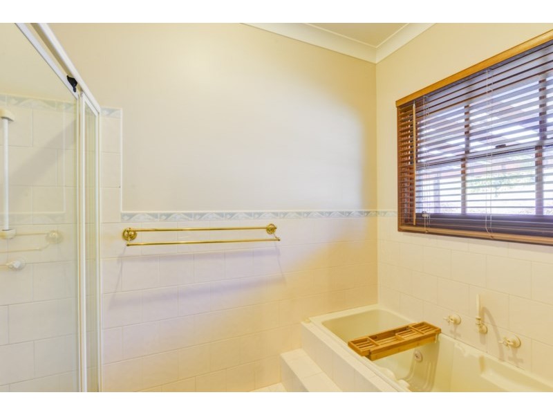 122 Wyndham Close, Tamworth NSW 2340