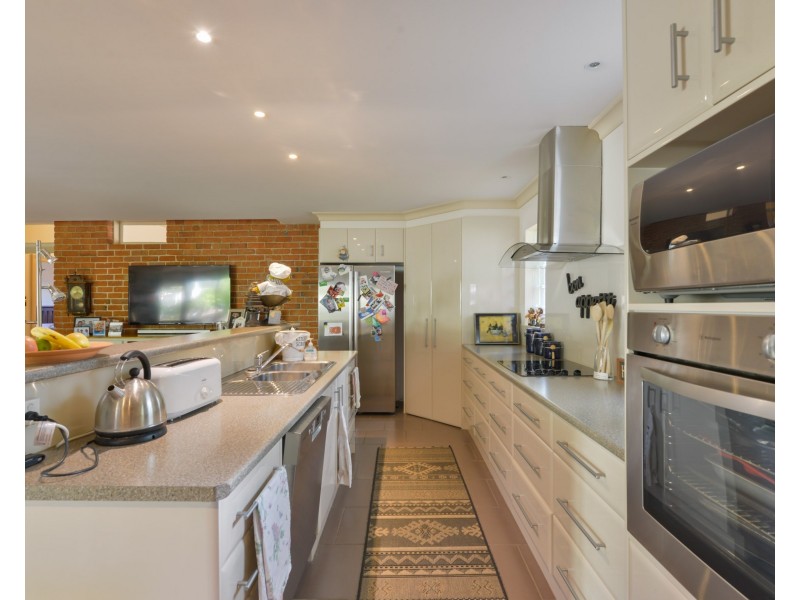 42 Carthage Street, Tamworth NSW 2340