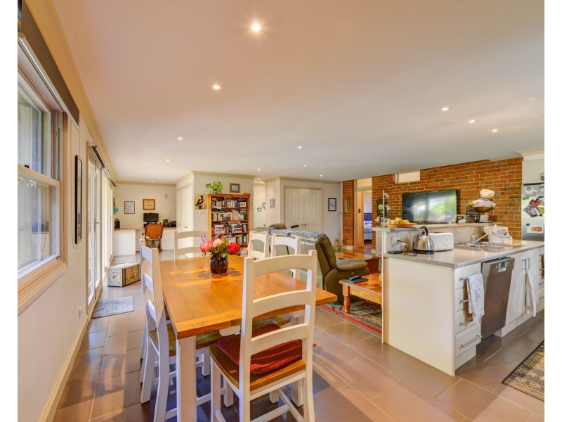 42 Carthage Street, Tamworth NSW 2340