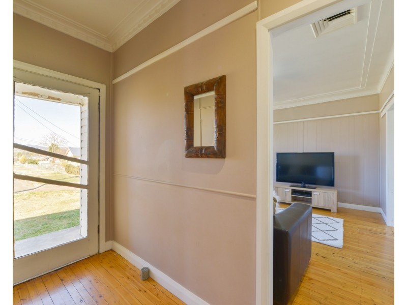 12 Joan Street, Tamworth NSW 2340