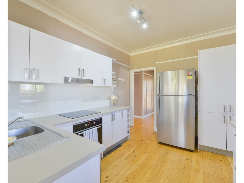 12 Joan Street, Tamworth NSW 2340