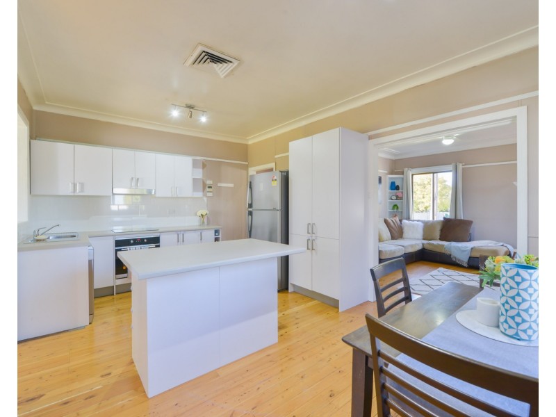 12 Joan Street, Tamworth NSW 2340