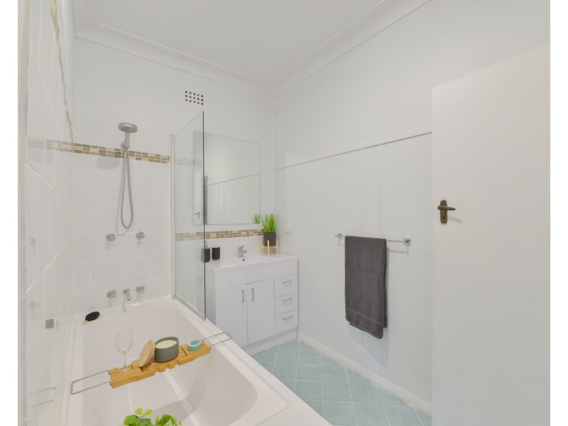 12 Joan Street, Tamworth NSW 2340