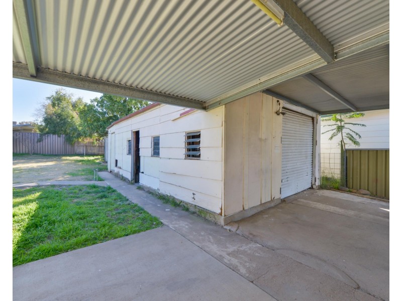 12 Joan Street, Tamworth NSW 2340