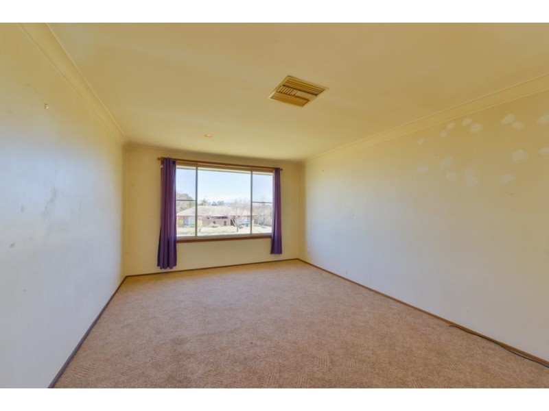 8 Jemmy Place, Tamworth NSW 2340