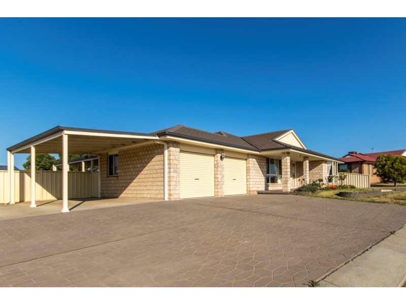 33 Morilla Street, Tamworth NSW 2340