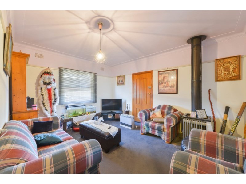 33 Edgeroy Street, Tamworth NSW 2340