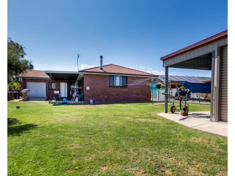 6 Gunagulla Street, Tamworth NSW 2340