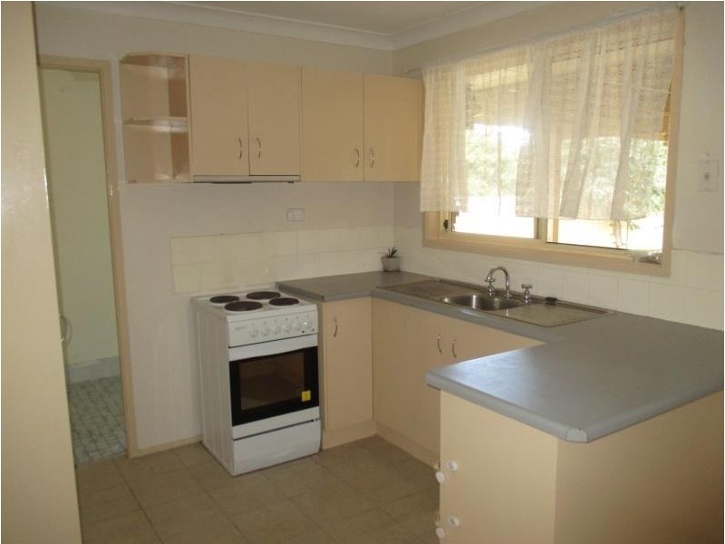 5 Caley Close, Tamworth NSW 2340