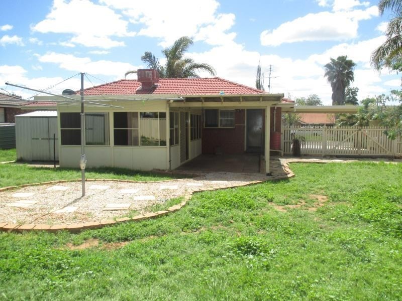 5 Caley Close, Tamworth NSW 2340