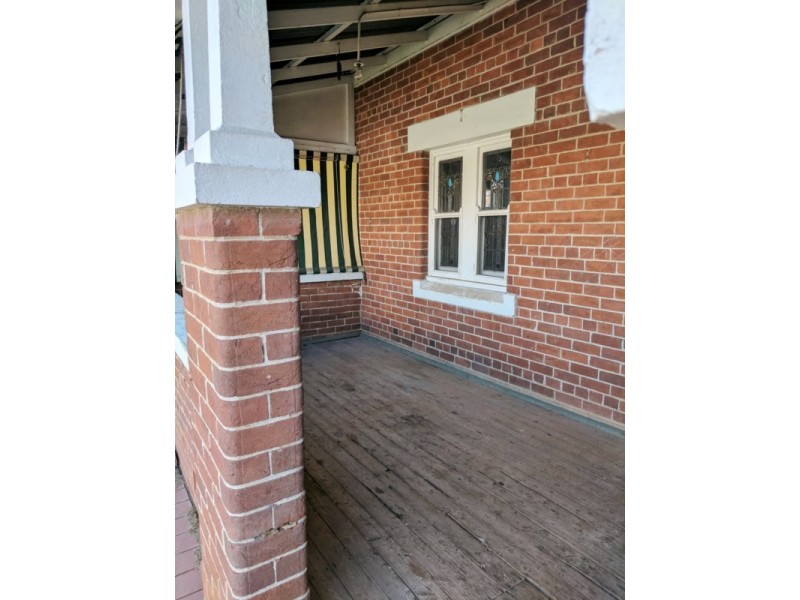 69 Crown Street, Tamworth NSW 2340