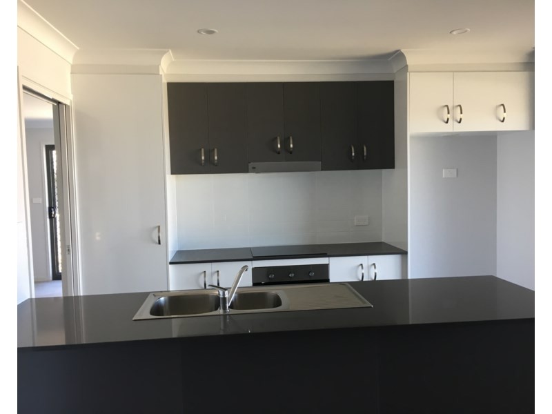 2/32 Tulipwood Crescent, Tamworth NSW 2340