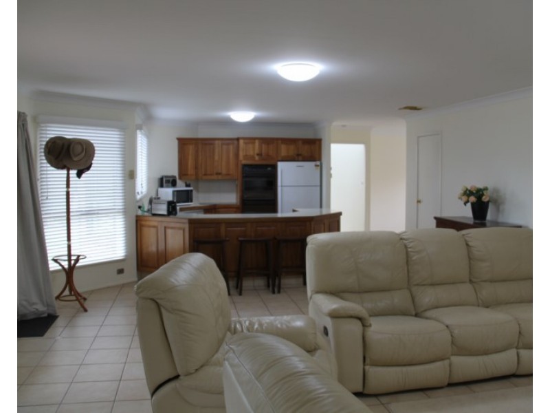 91 Fiona Drive, Tamworth NSW 2340