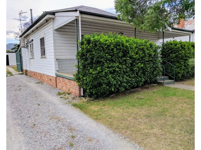 96 Denison Street, Tamworth NSW 2340