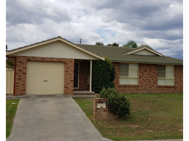 18 The Retreat, Tamworth NSW 2340