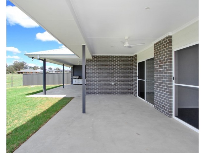 32 Kingham Street, Tamworth NSW 2340