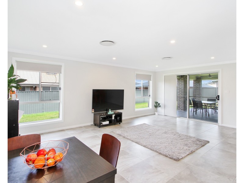23 Grand Meadows Drive, Tamworth NSW 2340