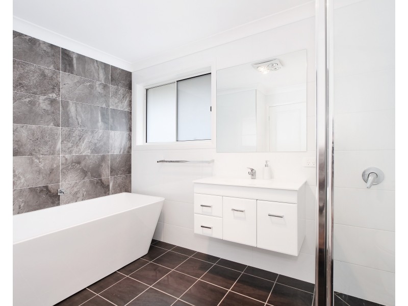 23 Grand Meadows Drive, Tamworth NSW 2340