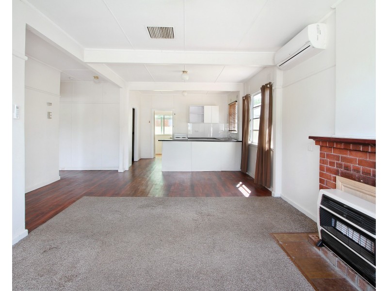 2 Rawson Avenue, North Tamworth NSW 2340