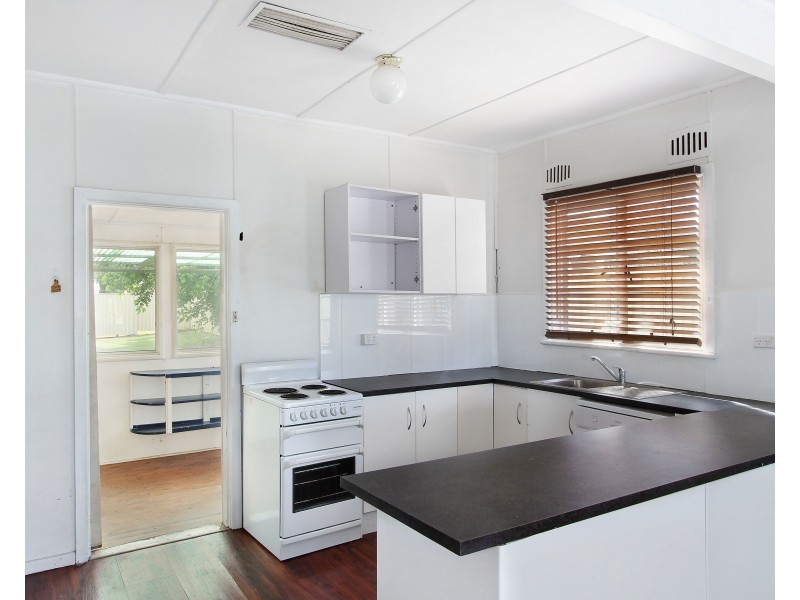 2 Rawson Avenue, North Tamworth NSW 2340