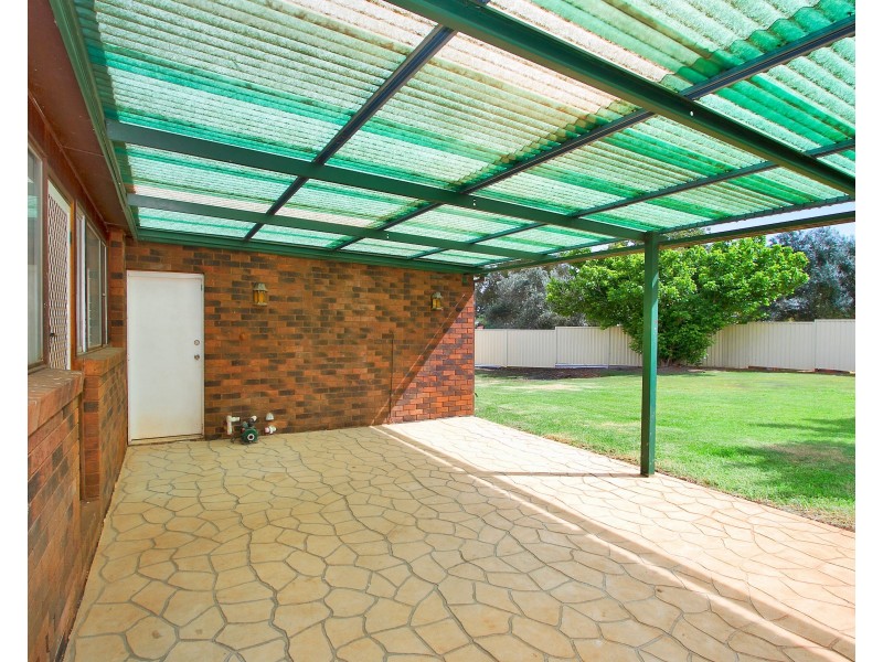 2 Rawson Avenue, North Tamworth NSW 2340