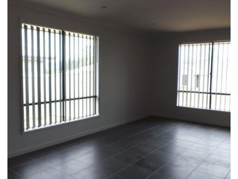 12 McKinlay Place, Tamworth NSW 2340