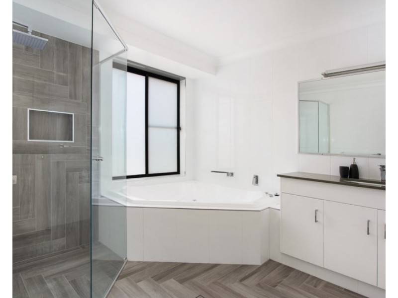 45 Wahroonga Drive, Tamworth NSW 2340