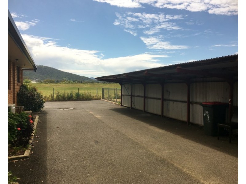 2/162 Goonoo Goonoo Road, Tamworth NSW 2340