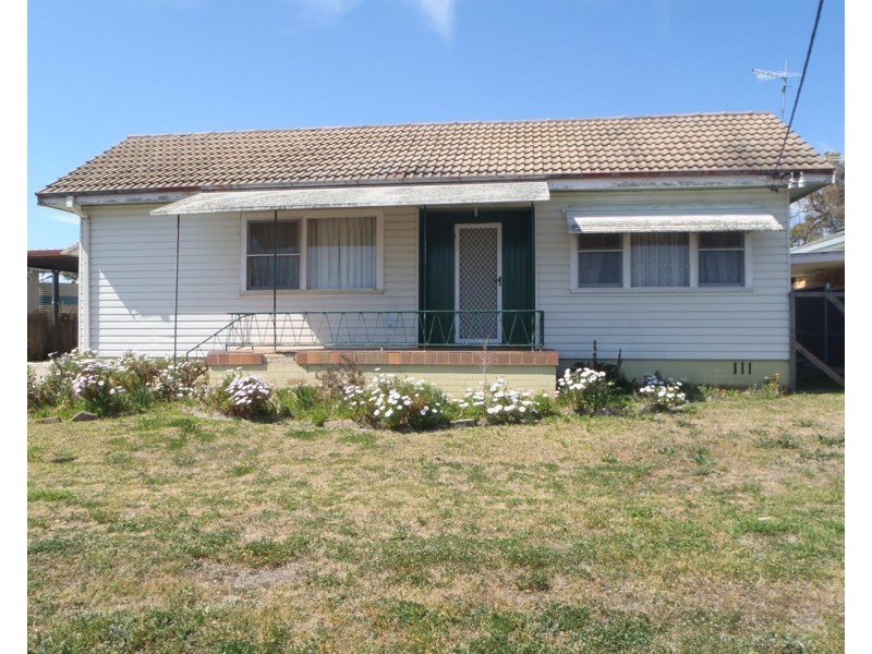 3 John Street, Tamworth NSW 2340