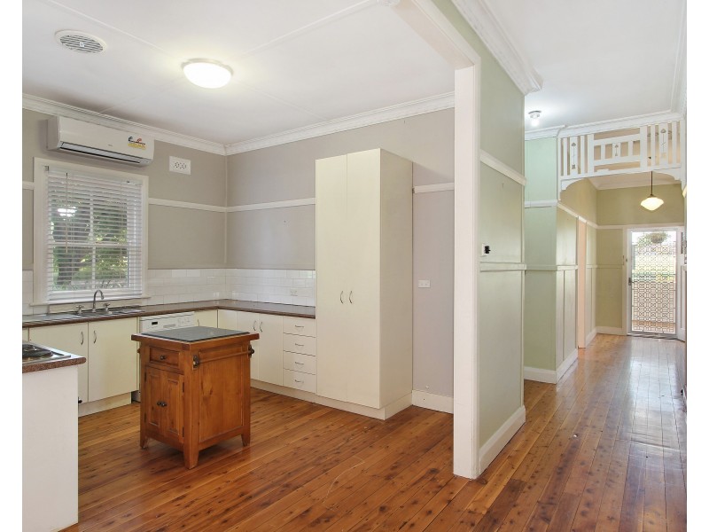 39 Gipps Street, Tamworth NSW 2340